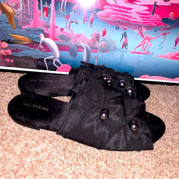 Gorgeous dressy sandals. Size 8.5 - Picture 2 of 3